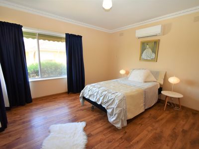 7 AVON COURT, Wangaratta