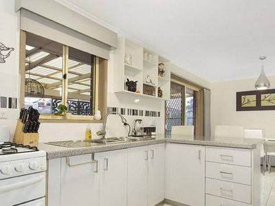 2 / 83 Racecourse Road, Pakenham
