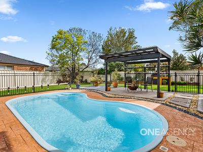 86 Sunnybank Crescent, Horsley