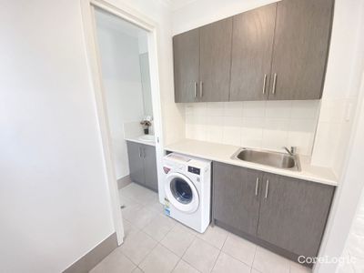 Room 1 / 4B Gray Street, Plympton