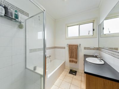 4 / 24 Riverside Avenue, Werribee
