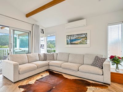 26 School Road, Riverhead
