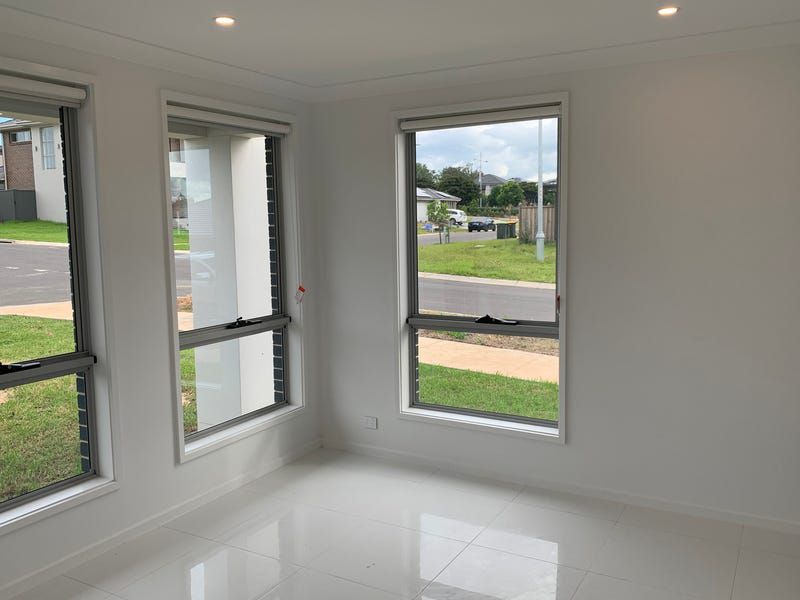 40 Steven Drive, Oran Park