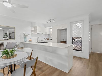 4 / 5 Seabrook Street, Kedron