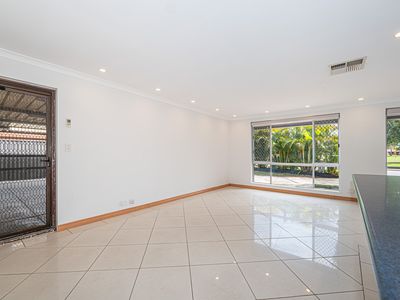 52 Shillington Way, Thornlie