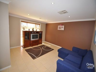1 Hastings Court, Dubbo