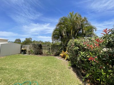 64 Cromdale Circuit, Kawungan