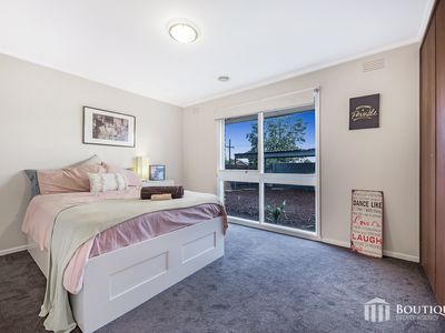 5 Outlook Drive, Dandenong North