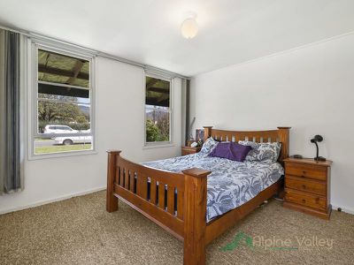 39 Valley Avenue, Mount Beauty
