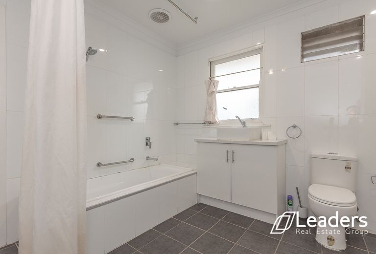 1 / 16 AMBON STREET, Preston