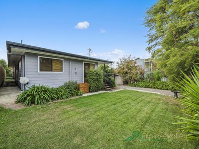 13 Saint Bernard Drive, Tawonga South