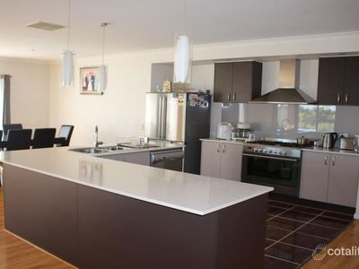 2 Muscat Court, Rutherglen
