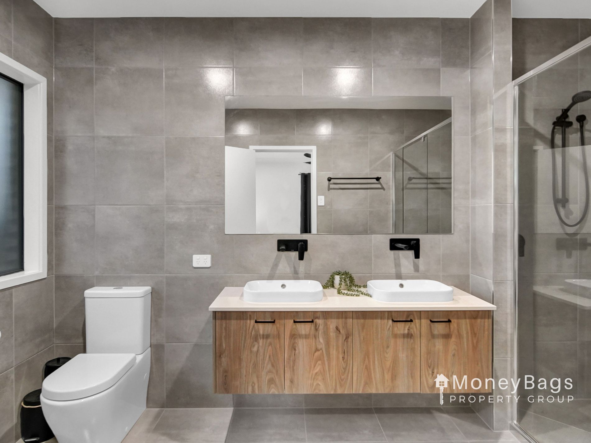 13-17 Winx Court, Riverbend