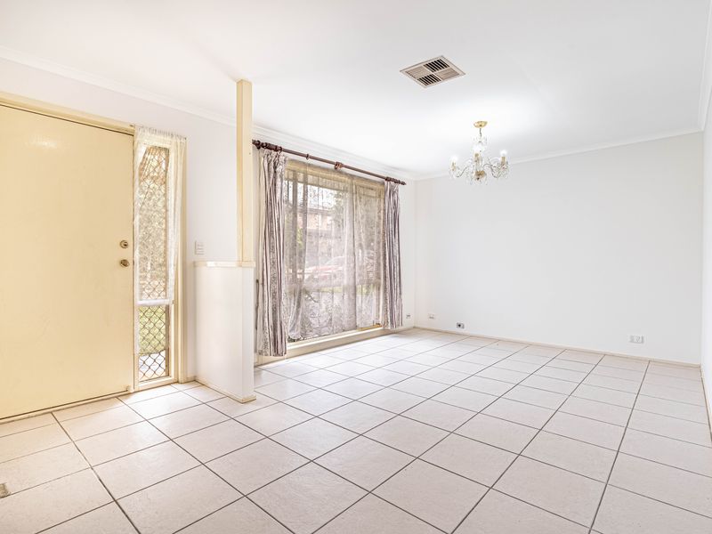 63 Thompson Crescent, Glenwood