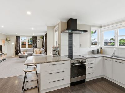 8 Dufek Crescent, Wigram