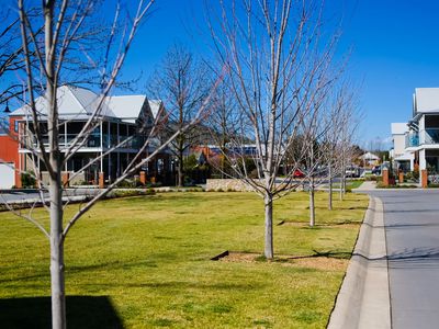 12 ELMWOOD CIRCUIT , Wodonga