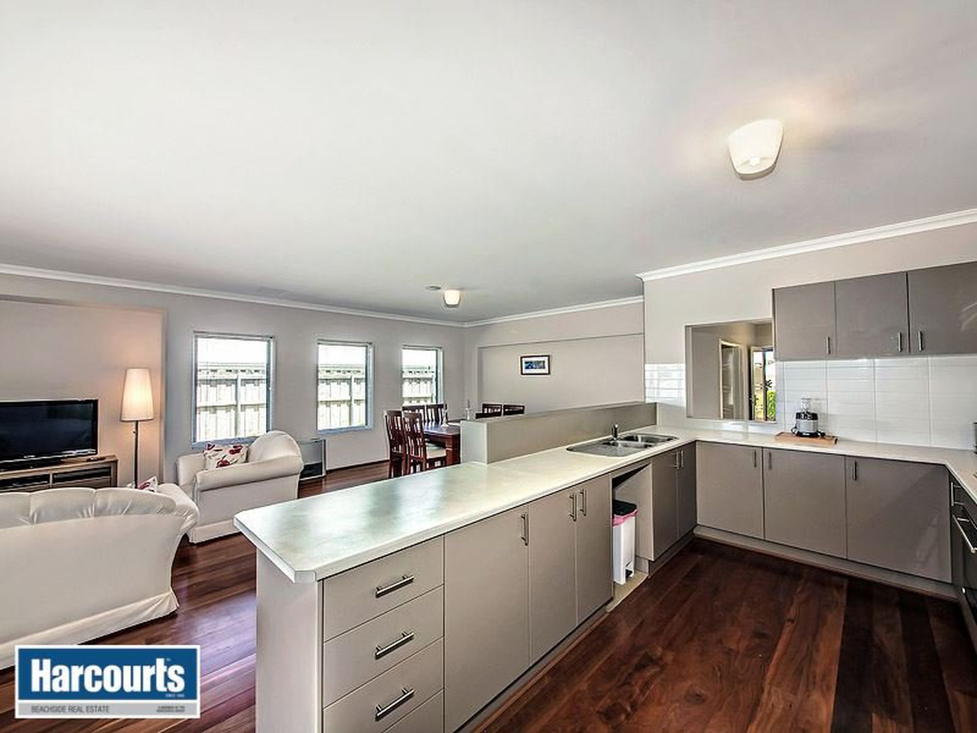 6 Jetty Loop, Yanchep