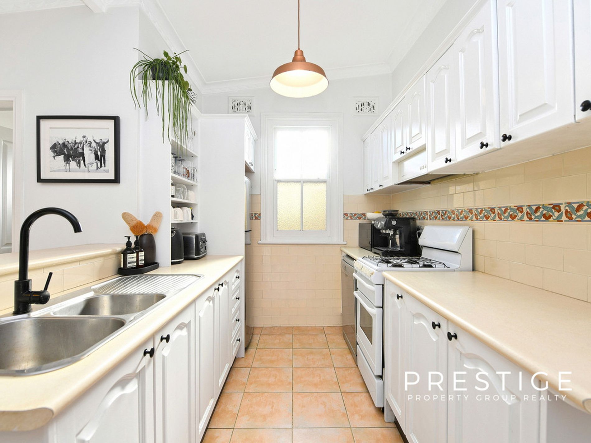 8a Woodford Road, Rockdale