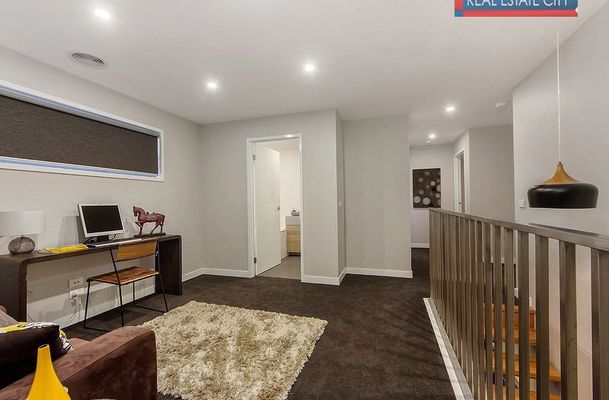 44 Perugia Avenue, Greenvale