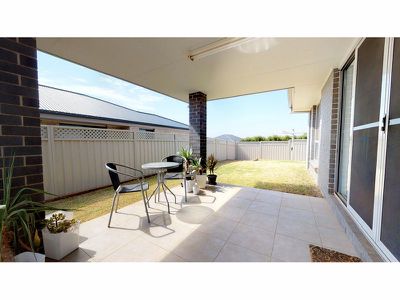 28 Sherrard Crescent, Dubbo