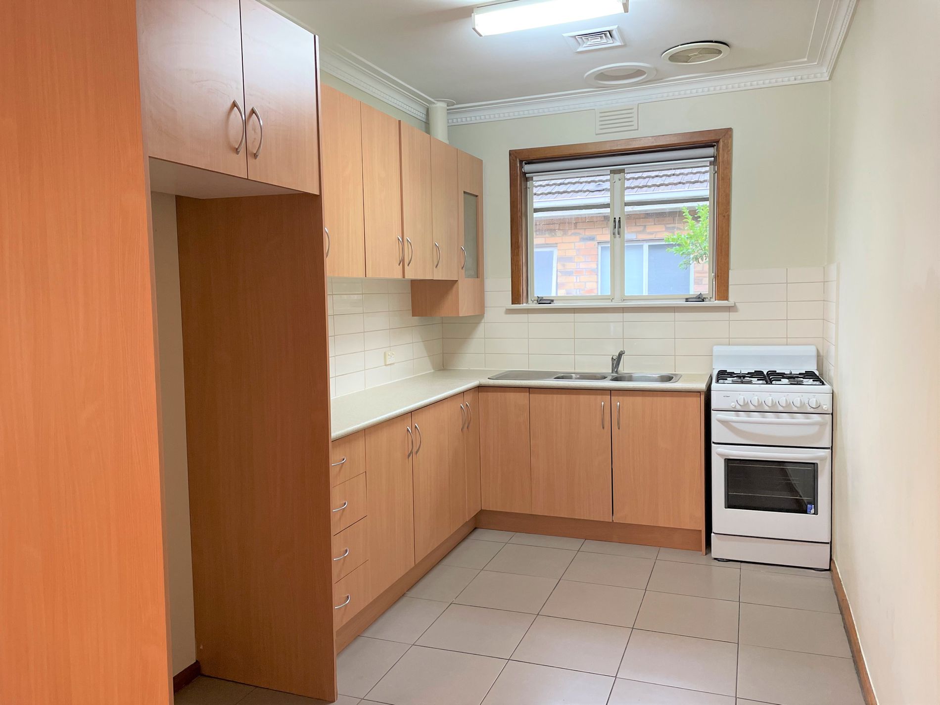 1/6 Waratah Avenue, Tullamarine