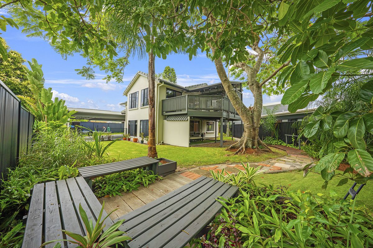32 Mainsail Street, Currumbin Waters