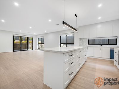 15 Alistair Knox Terrace, Taylor
