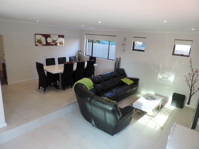 58 Banks, Hillarys