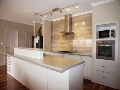 10 Granada Loop, Canning Vale