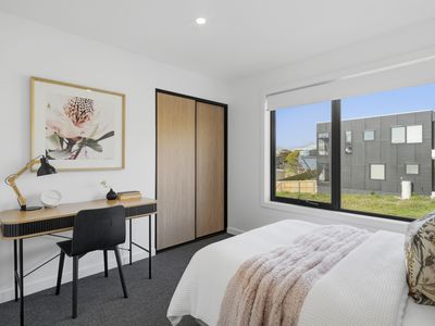 2 / 20B Frances Street, Bridport