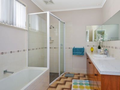 260 Piccadilly Street, Piccadilly