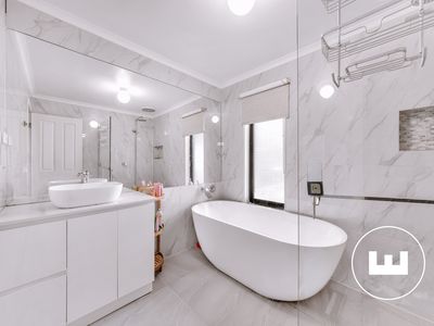 5 Eucumbene Drive, Berwick