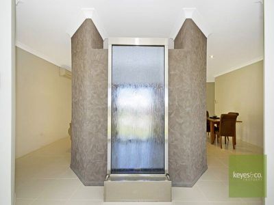 8 Johnstone Court, Douglas