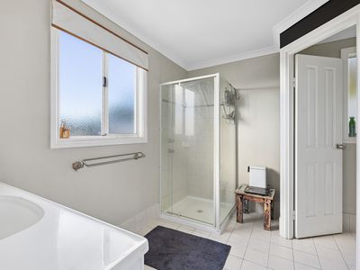 33 Derry Avenue, Mount Nasura