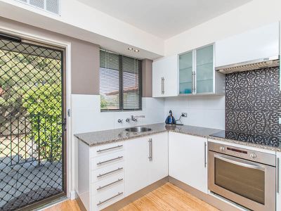 4/33 Edgehill Street, Scarborough