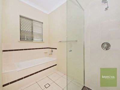 5 Kalynda Parade, Bohle Plains