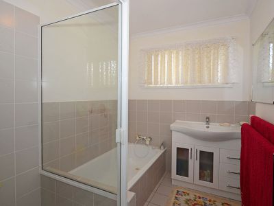 94 TOOTH ST, Pialba