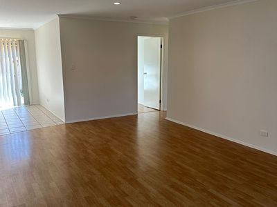 9 / 3 ROSEGUM PLACE, Redbank Plains
