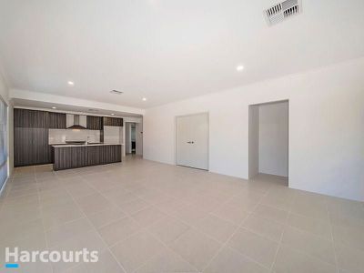 16 Bunker Crescent, Yanchep