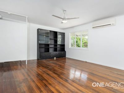 8 Sanderling St, Inala