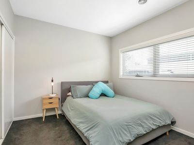 2 / 48 Eames Avenue, Brooklyn