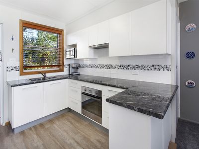 3 / 33 Reddall Parade, Lake Illawarra