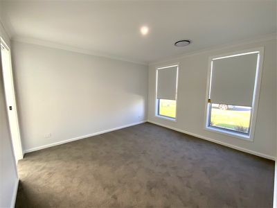 46 Federation Boulevard, Forbes
