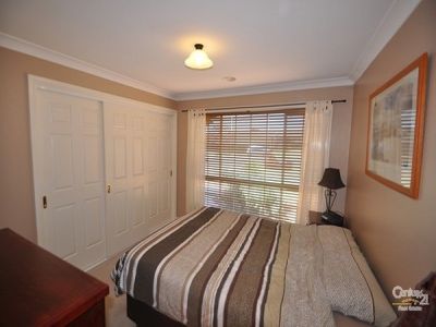 96 Twickenham Drive, Dubbo