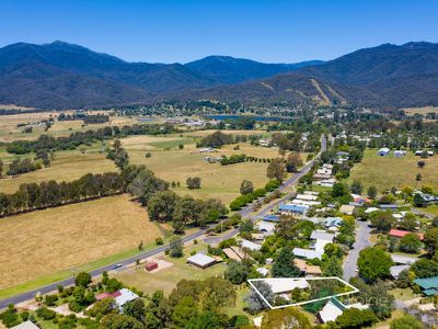 15 Coolumbooka Avenue, Tawonga South
