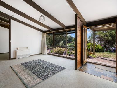 2 Boyd Crescent , West Lakes Shore