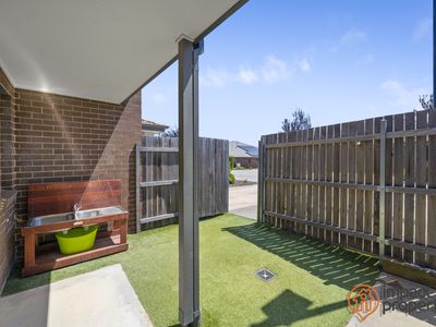 23 / 11 Starcevich Crescent, Jacka