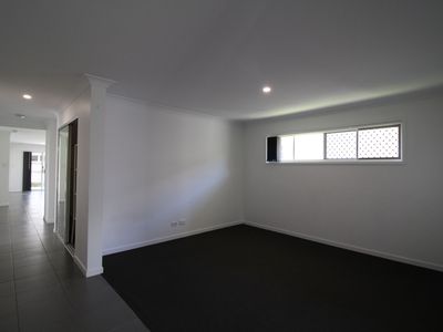 70 Milbrook Cres, Pimpama