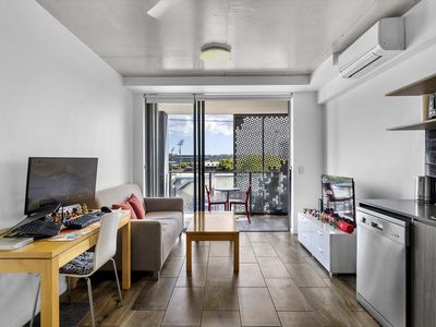 2 / 24 Brookes Street, Bowen Hills