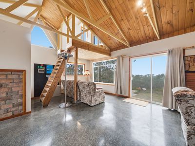 105 Speed Road, Hilldene